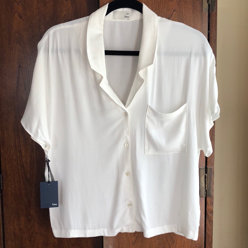 Aritzia Wilfred Free Shawna short sleeve button up blouse in color Oak
